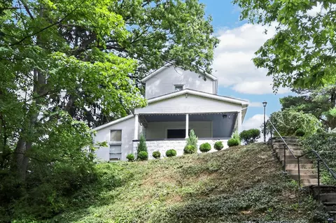 Exterior - 352 Mound St, Logan, OH 43138 photo 3 of 13