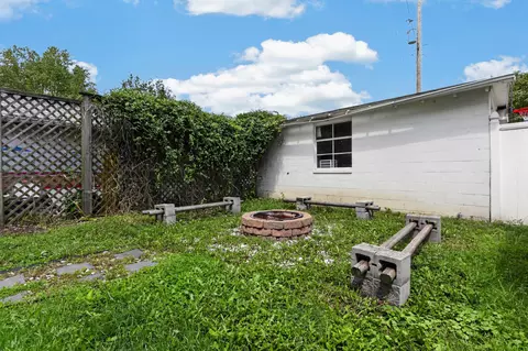 Exterior - 352 Mound St, Logan, OH 43138 photo 9 of 13