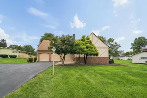 898 Plum Rdg, Columbus, OH 43213