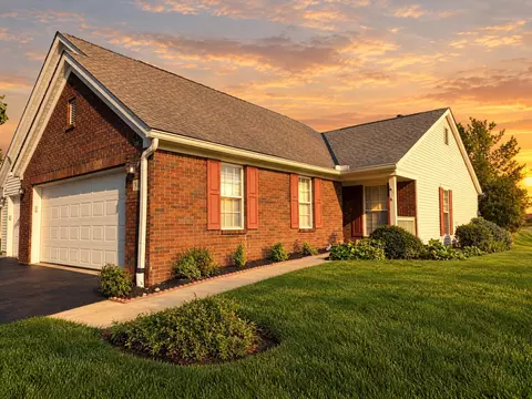 301 Retreat Ln #301, Marysville, OH 43040
