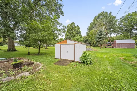 Exterior - 2945 Fairway Dr, Marion, OH 43302 photo 7 of 16