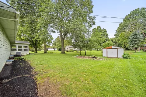 Exterior - 2945 Fairway Dr, Marion, OH 43302 photo 6 of 16