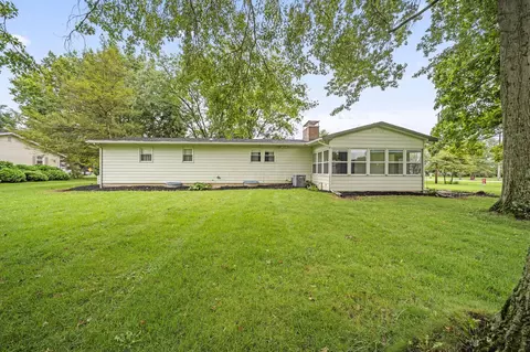 Exterior - 2945 Fairway Dr, Marion, OH 43302 photo 9 of 16