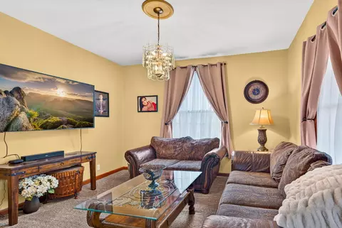 Living - 10 Burlington Rd, Jackson, OH 45640 photo 2 of 3
