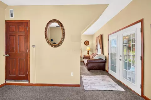 Entry Way - 10 Burlington Rd, Jackson, OH 45640 photo 3 of 4