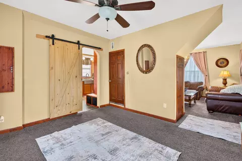 Entry Way - 10 Burlington Rd, Jackson, OH 45640 photo 2 of 4