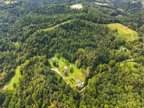 62319 Glencoe Rd, Belmont, OH 43718