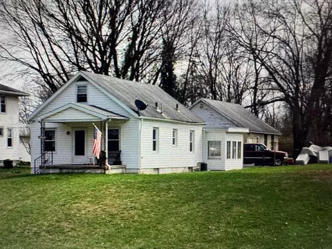 1085 Hart Rd, Columbus, OH 43223