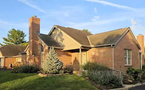 3613 Hunters Crossing Dr, Grove City, OH 43123