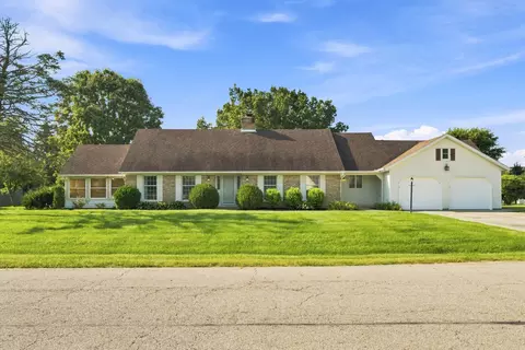 1213 Countryside Dr, Washington Court House, OH 43160