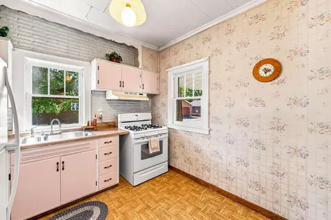 Kitchen - 945 Uncapher Ave, Marion, OH 43302 photo 3 of 3