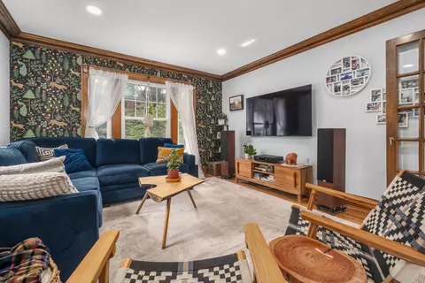 Living - 2191 Bryden Rd, Bexley, OH 43209 photo 3 of 6