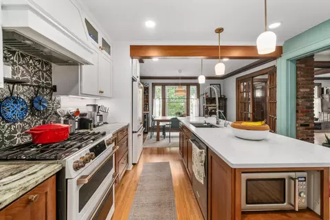 Kitchen - 2191 Bryden Rd, Bexley, OH 43209 photo 7 of 10