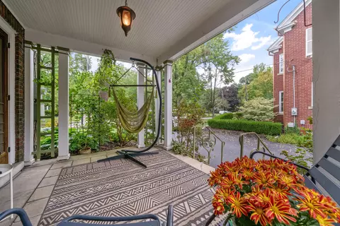 Exterior - 2191 Bryden Rd, Bexley, OH 43209 photo 6 of 22