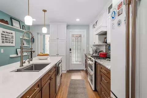 Kitchen - 2191 Bryden Rd, Bexley, OH 43209 photo 3 of 10