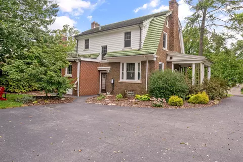 Exterior - 2191 Bryden Rd, Bexley, OH 43209 photo 7 of 22