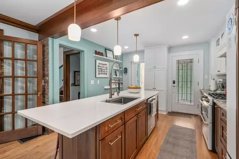 Kitchen - 2191 Bryden Rd, Bexley, OH 43209 photo 4 of 10