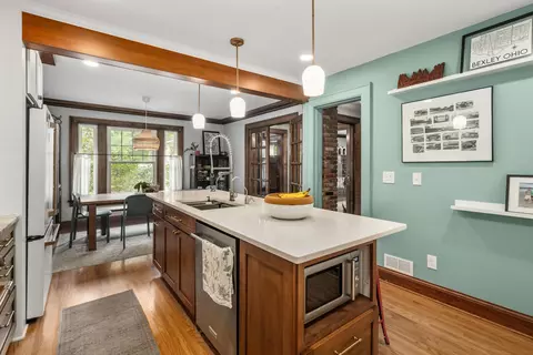 Kitchen - 2191 Bryden Rd, Bexley, OH 43209 photo 8 of 10