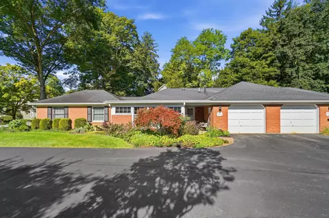 536 W Broadway, Granville, OH 43023
