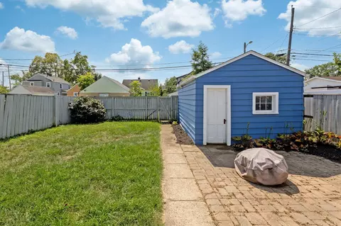 Exterior - 577 E Weber Rd, Columbus, OH 43202 photo 3 of 7