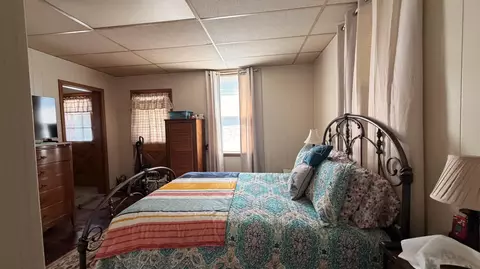 Bedroom - 996 3rd St, Logan, OH 43138 photo 1 of 2