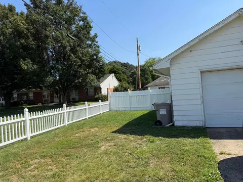 Exterior - 996 3rd St, Logan, OH 43138 photo 4 of 4