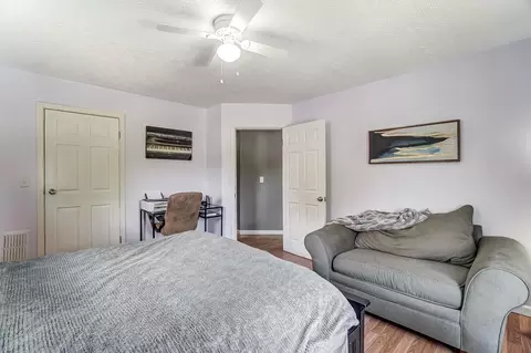Bedroom - 127 E Grand Ave, Springfield, OH 45505 photo 3 of 7