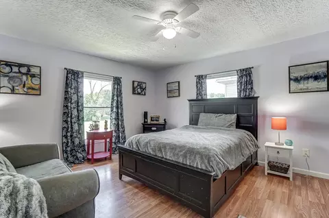 Bedroom - 127 E Grand Ave, Springfield, OH 45505 photo 1 of 7