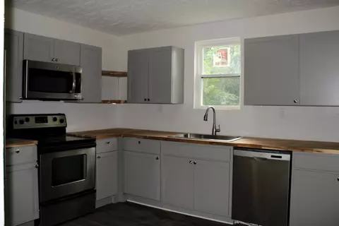 Kitchen - 839 Bennett St, Marion, OH 43302 photo 1 of 3