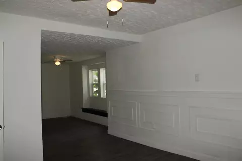 Living - 839 Bennett St, Marion, OH 43302 photo 1 of 3