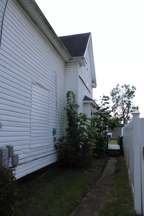Exterior - 839 Bennett St, Marion, OH 43302 photo 4 of 7