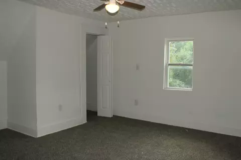 Bedroom - 839 Bennett St, Marion, OH 43302 photo 2 of 3