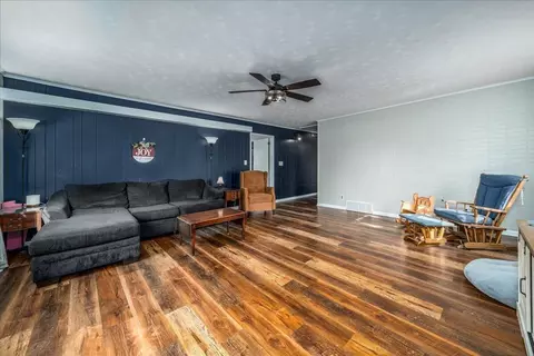 Living - 136 Hayward Ave, Circleville, OH 43113 photo 2 of 3