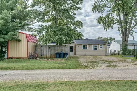 Exterior - 136 Hayward Ave, Circleville, OH 43113 photo 8 of 8