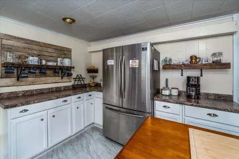 Kitchen - 136 Hayward Ave, Circleville, OH 43113 photo 5 of 5