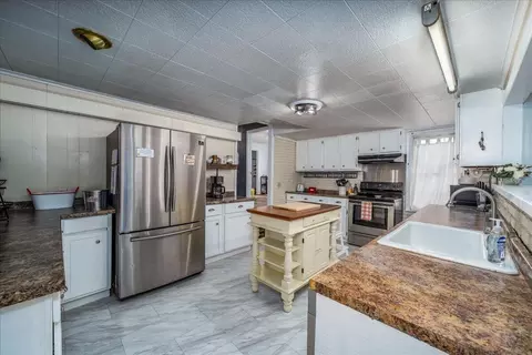 Kitchen - 136 Hayward Ave, Circleville, OH 43113 photo 1 of 5