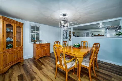 Dining - 136 Hayward Ave, Circleville, OH 43113 photo 2 of 3