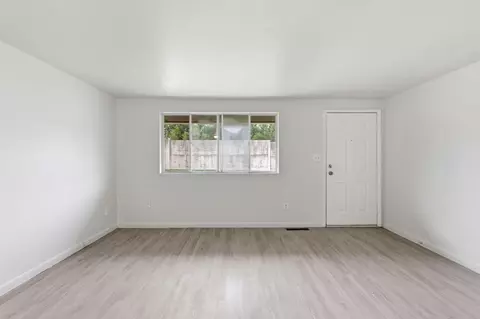 Living - 3596 E Dublin Granville Rd, Westerville, OH 43081 photo 1 of 8