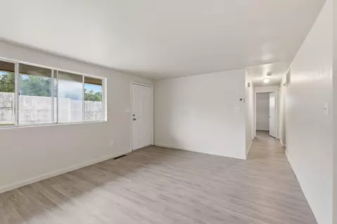 Living - 3596 E Dublin Granville Rd, Westerville, OH 43081 photo 7 of 8