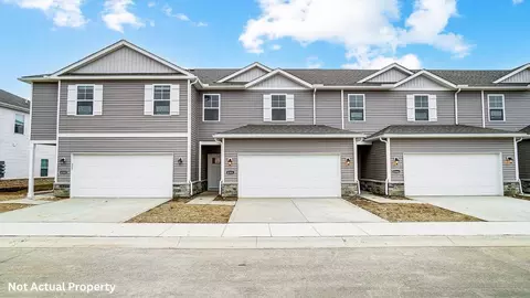 1382 Marinelli Dr E, Columbus, OH 43228