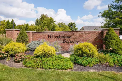 1689 Saint Albans Ct #22-89, Columbus, OH 43220