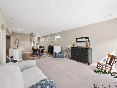 Living - 36 Oldham Ct, Delaware, OH 43015 photo 4 of 7