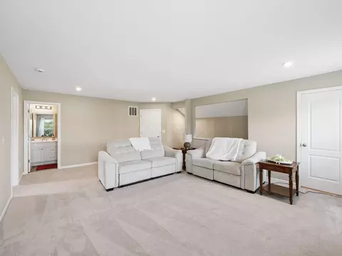 Living - 36 Oldham Ct, Delaware, OH 43015 photo 7 of 7