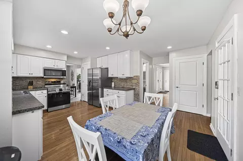 Kitchen - 5515 Glasgow Pl, Columbus, OH 43235 photo 6 of 6