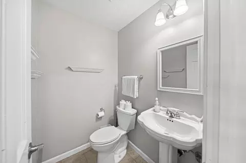 Bath - 5515 Glasgow Pl, Columbus, OH 43235 photo 1 of 8