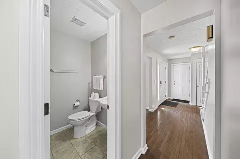 Entry Way - 5515 Glasgow Pl, Columbus, OH 43235 photo 9 of 16