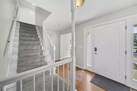 Entry Way - 5515 Glasgow Pl, Columbus, OH 43235 photo 10 of 16