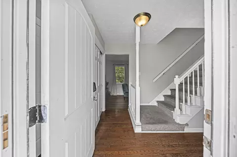 Entry Way - 5515 Glasgow Pl, Columbus, OH 43235 photo 1 of 16