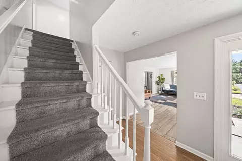 Entry Way - 5515 Glasgow Pl, Columbus, OH 43235 photo 11 of 16