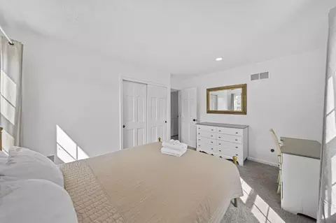 Bedroom - 5515 Glasgow Pl, Columbus, OH 43235 photo 5 of 11